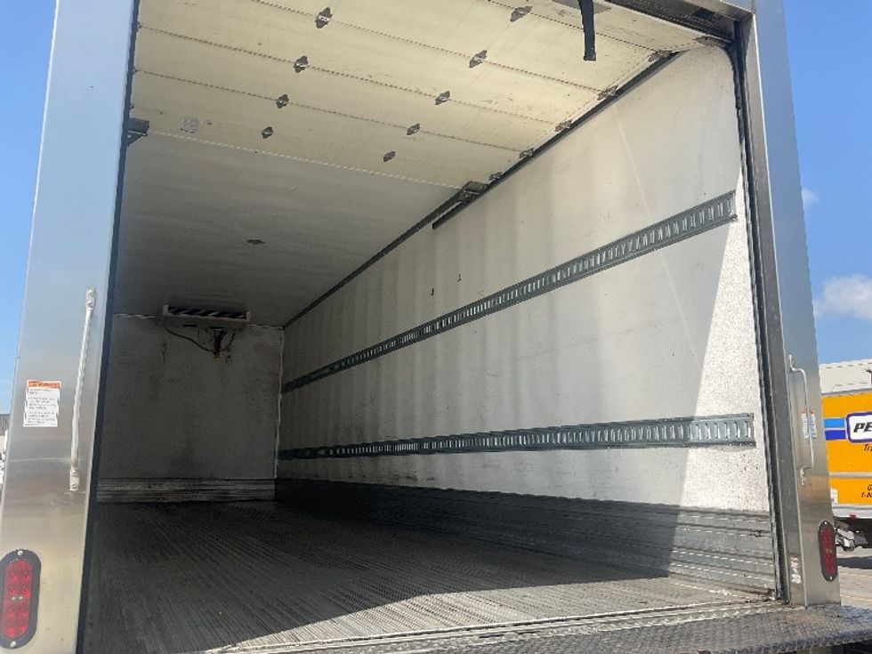 Refrigerated Truck-Light and Medium Duty Trucks-Freightliner-2021-M2-Hammond-LA-254,364\n\t\tmiles-$ 52,000 - Image 12