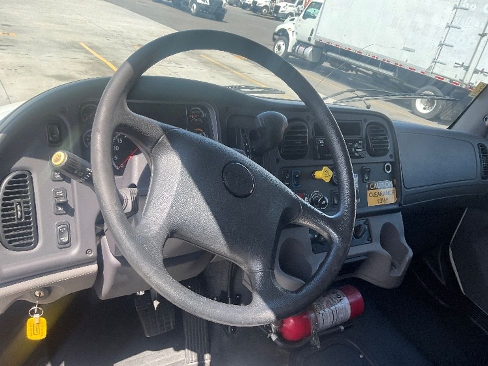 Refrigerated Truck-Light and Medium Duty Trucks-Freightliner-2021-M2-Hammond-LA-254,364\n\t\tmiles-$ 52,000 - Image 17