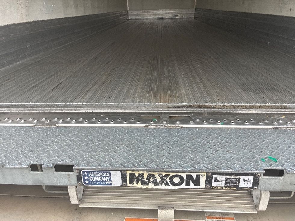 Refrigerated Truck-Light and Medium Duty Trucks-Freightliner-2021-M2-Jackson-MS-173,375\n\t\tmiles-$ 73,250 - Image 10