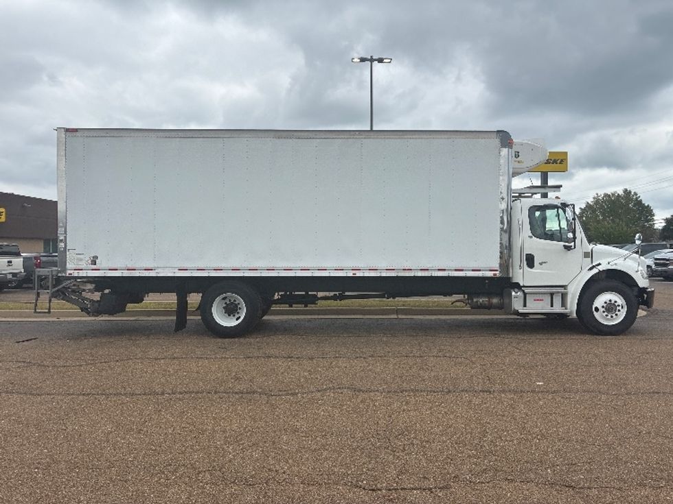 Refrigerated Truck-Light and Medium Duty Trucks-Freightliner-2021-M2-Jackson-MS-173,375\n\t\tmiles-$ 73,250 - Image 15