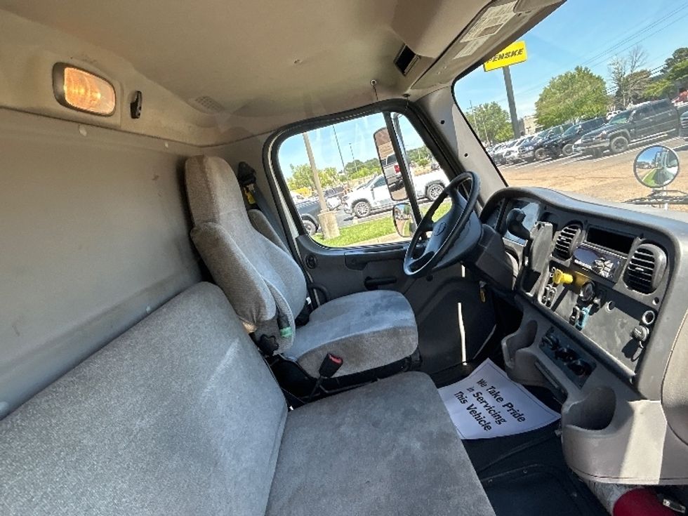 Refrigerated Truck-Light and Medium Duty Trucks-Freightliner-2021-M2-Jackson-MS-240,905\n\t\tmiles-$ 58,750 - Image 22