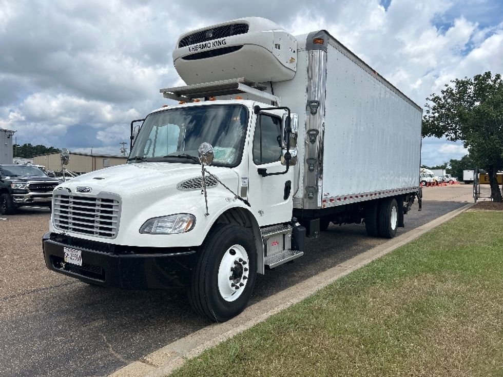 Refrigerated Truck-Light and Medium Duty Trucks-Freightliner-2021-M2-Jackson-MS-240,905\n\t\tmiles-$ 58,750 - Image 3