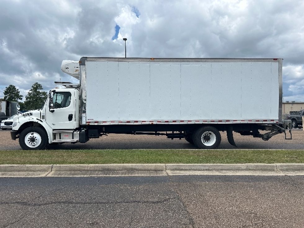 Refrigerated Truck-Light and Medium Duty Trucks-Freightliner-2021-M2-Jackson-MS-240,905\n\t\tmiles-$ 58,750 - Image 4