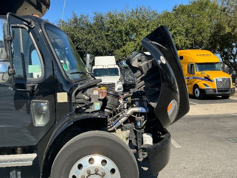 Refrigerated Truck-Light and Medium Duty Trucks-Freightliner-2021-M2-Jacksonville-FL-286,471\n\t\tmiles-$ 33,750 - Image 23