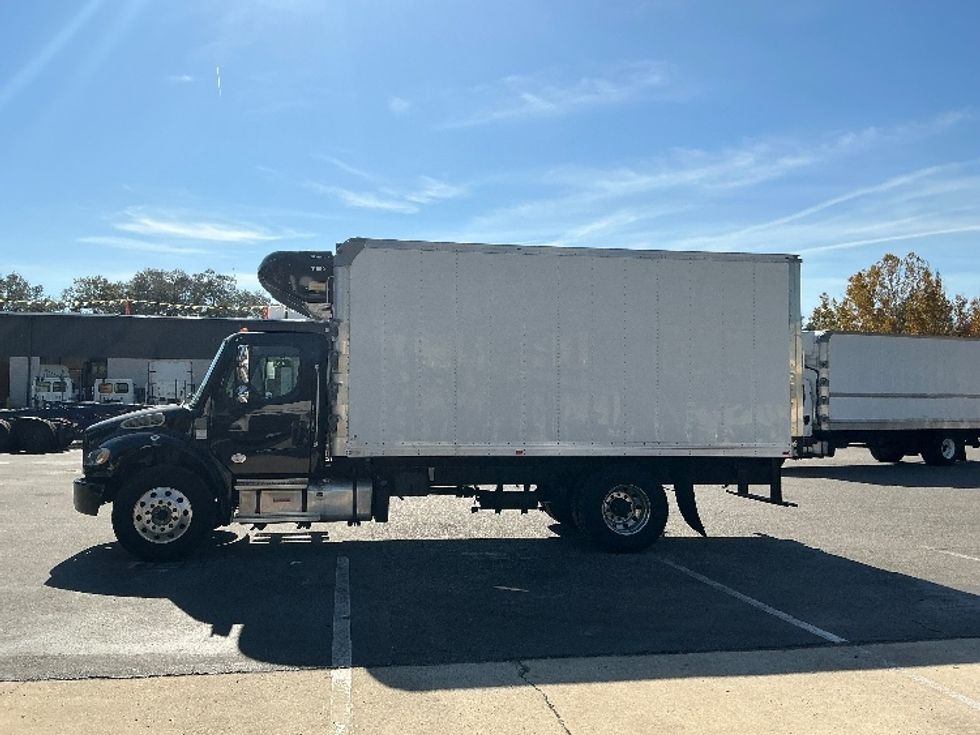 Refrigerated Truck-Light and Medium Duty Trucks-Freightliner-2021-M2-Jacksonville-FL-286,471\n\t\tmiles-$ 33,750 - Image 4
