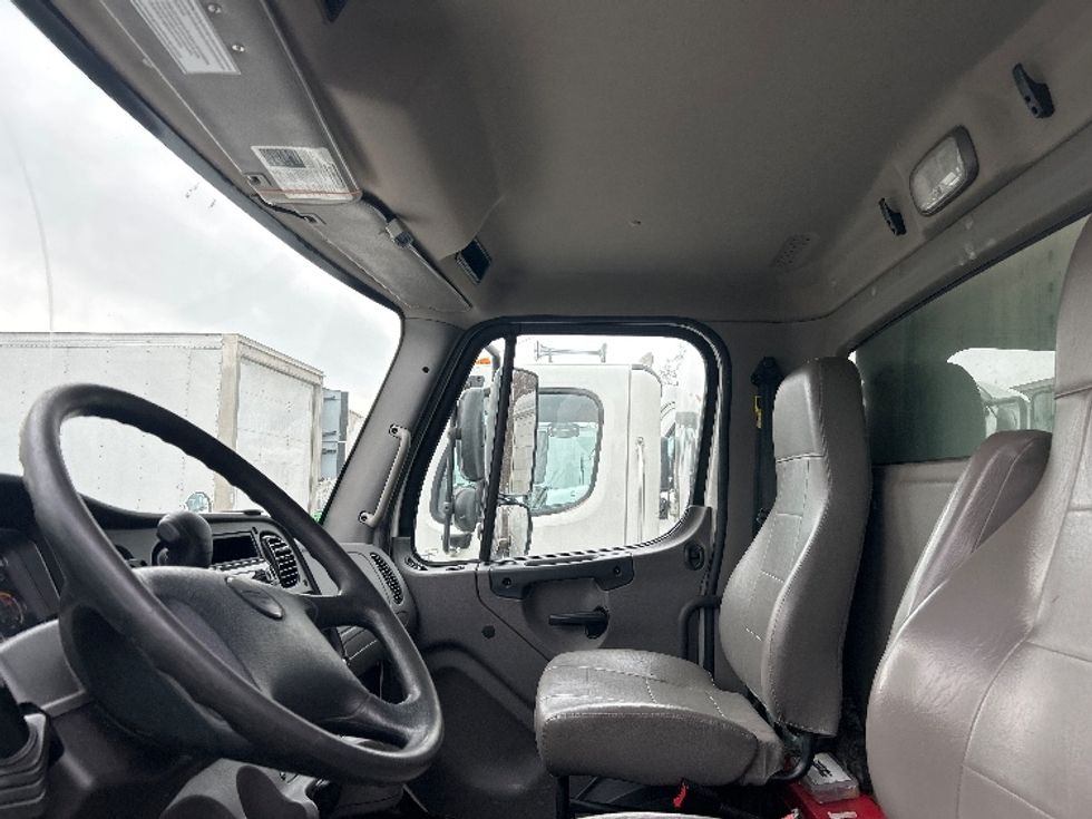 Refrigerated Truck-Light and Medium Duty Trucks-Freightliner-2021-M2-Jessup-PA-289,043\n\t\tmiles-$ 36,250 - Image 18