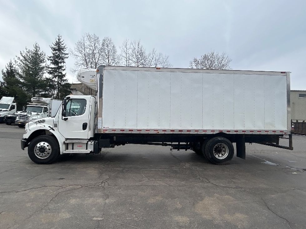 Refrigerated Truck-Light and Medium Duty Trucks-Freightliner-2021-M2-Jessup-PA-289,043\n\t\tmiles-$ 36,250 - Image 4