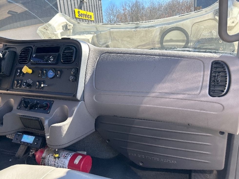 Refrigerated Truck-Light and Medium Duty Trucks-Freightliner-2021-M2-Jessup-PA-291,141\n\t\tmiles-$ 36,500 - Image 20