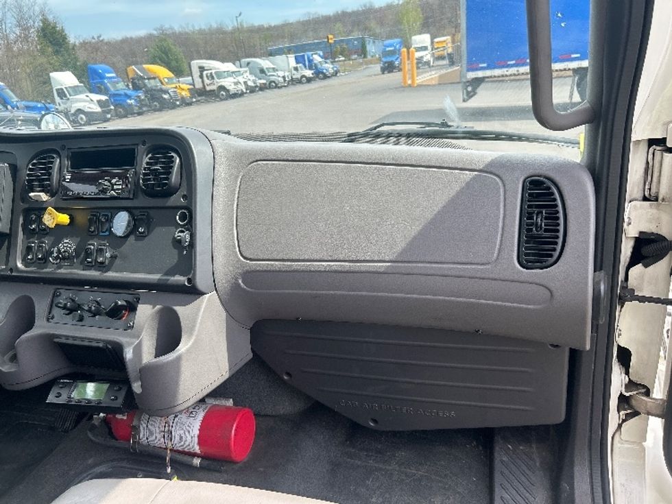 Refrigerated Truck-Light and Medium Duty Trucks-Freightliner-2021-M2-Jessup-PA-357,572\n\t\tmiles-$ 24,000 - Image 20