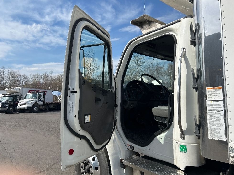 Refrigerated Truck-Light and Medium Duty Trucks-Freightliner-2021-M2-Jessup-PA-391,015\n\t\tmiles-$ 24,000 - Image 15