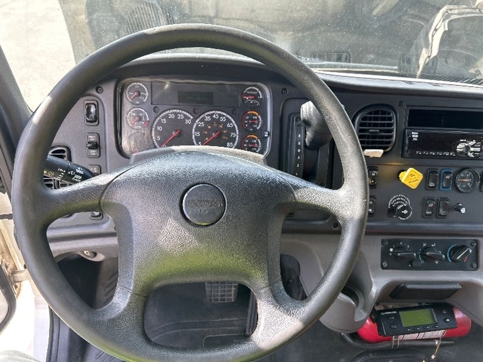 Refrigerated Truck-Light and Medium Duty Trucks-Freightliner-2021-M2-Jessup-PA-391,015\n\t\tmiles-$ 24,000 - Image 18