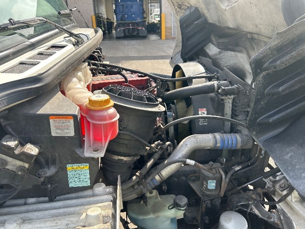 Refrigerated Truck-Light and Medium Duty Trucks-Freightliner-2021-M2-Jessup-PA-391,015\n\t\tmiles-$ 24,000 - Image 22