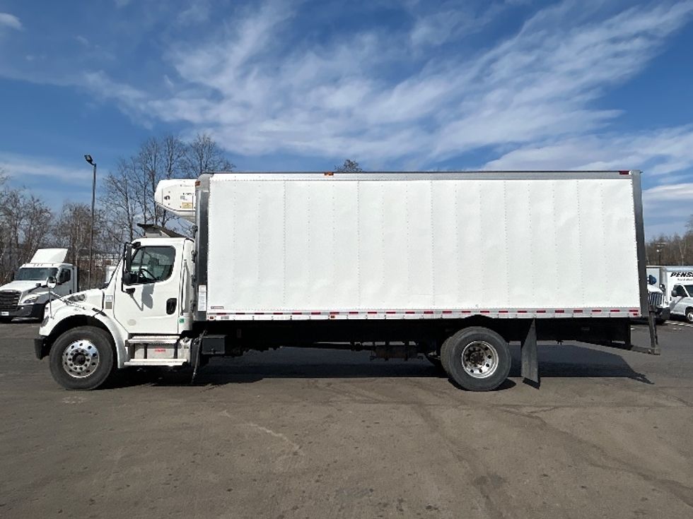 Refrigerated Truck-Light and Medium Duty Trucks-Freightliner-2021-M2-Jessup-PA-391,015\n\t\tmiles-$ 24,000 - Image 4
