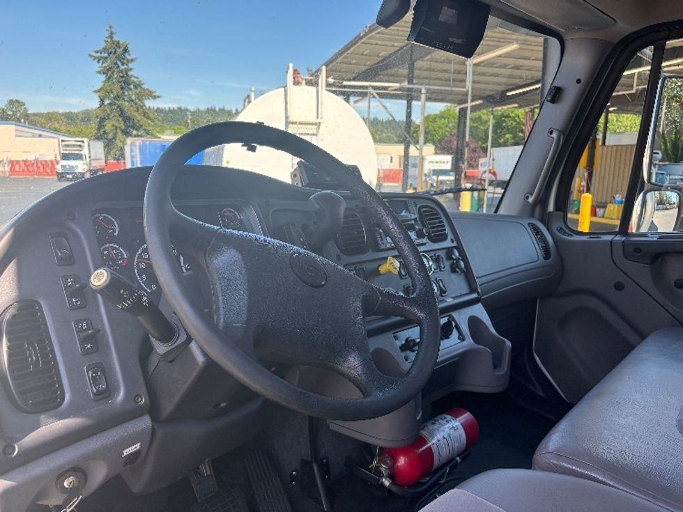Refrigerated Truck-Light and Medium Duty Trucks-Freightliner-2021-M2-Kent-WA-200,889\n\t\tmiles-$ 55,000 - Image 16
