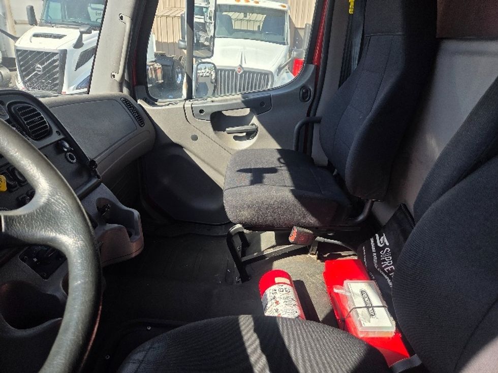 Refrigerated Truck-Light and Medium Duty Trucks-Freightliner-2021-M2-Kent-WA-70,188\n\t\tmiles-$ 58,500 - Image 18