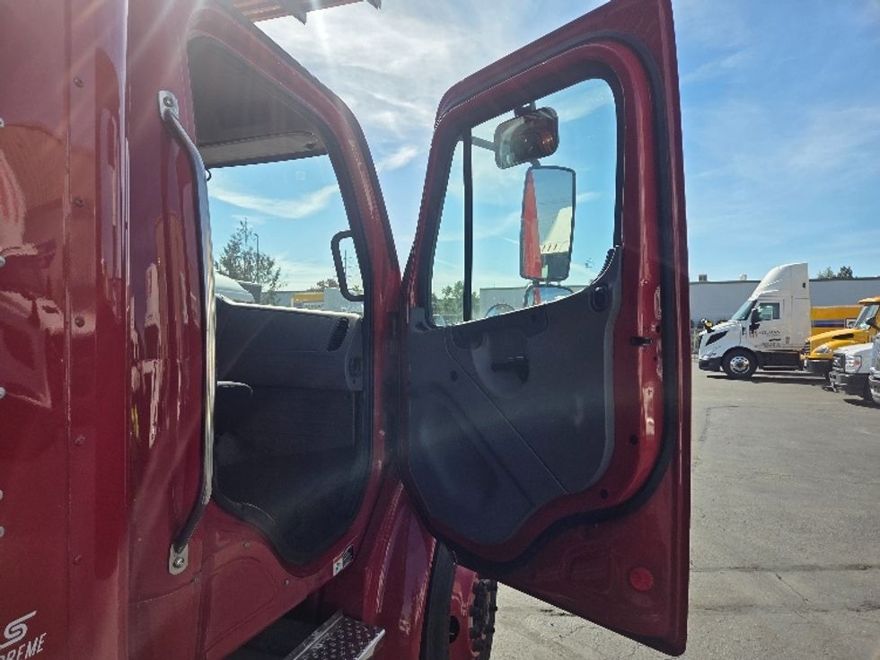 Refrigerated Truck-Light and Medium Duty Trucks-Freightliner-2021-M2-Kent-WA-70,188\n\t\tmiles-$ 58,500 - Image 19