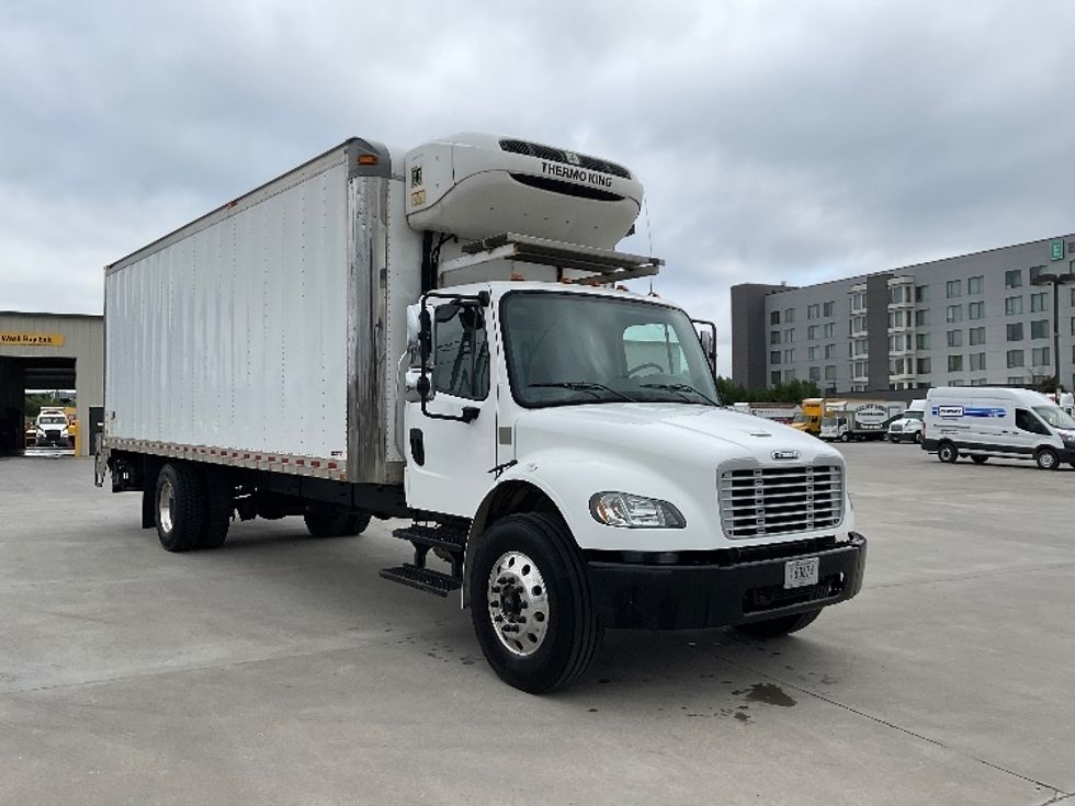Refrigerated Truck-Light and Medium Duty Trucks-Freightliner-2021-M2-Knoxville-TN-328,742\n\t\tmiles-$ 45,500 - Image 1