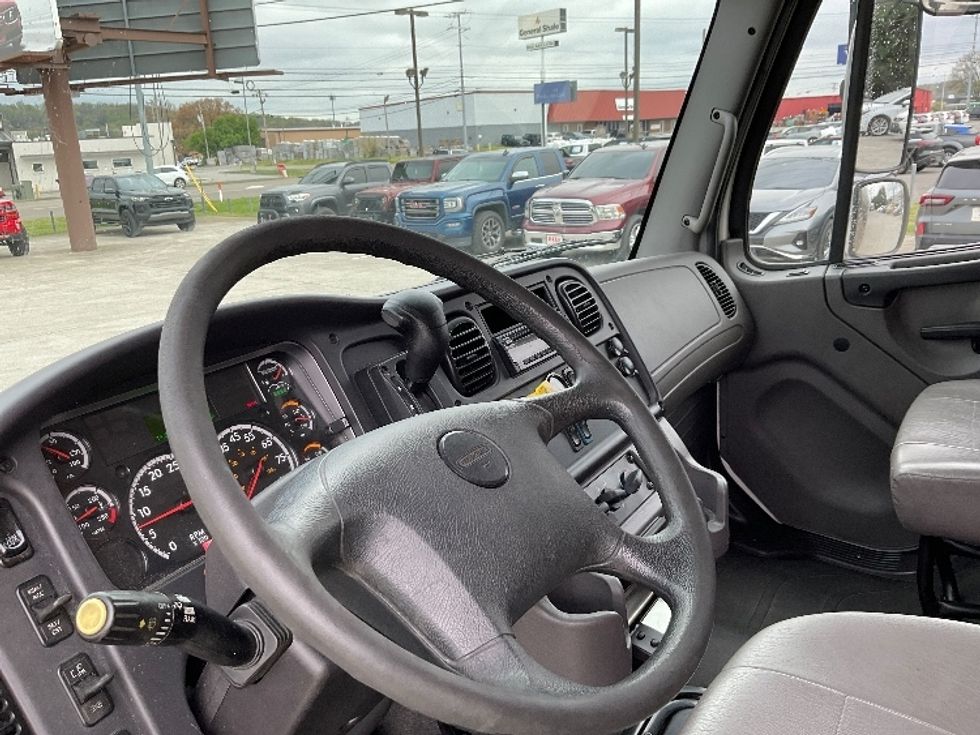 Refrigerated Truck-Light and Medium Duty Trucks-Freightliner-2021-M2-Knoxville-TN-328,742\n\t\tmiles-$ 45,500 - Image 17