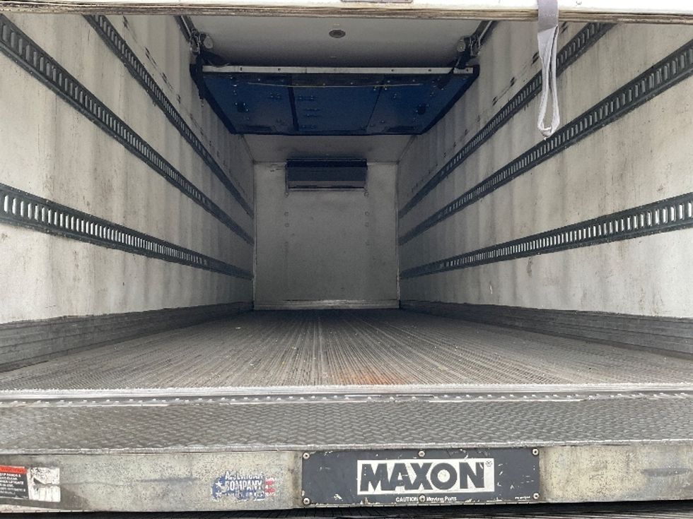 Refrigerated Truck-Light and Medium Duty Trucks-Freightliner-2021-M2-Knoxville-TN-328,742\n\t\tmiles-$ 45,500 - Image 8
