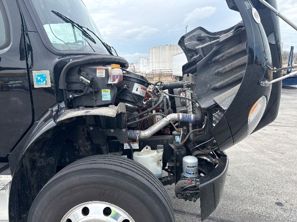 Refrigerated Truck-Light and Medium Duty Trucks-Freightliner-2021-M2-La Porte-IN-122,561\n\t\tmiles-$ 82,250 - Image 23