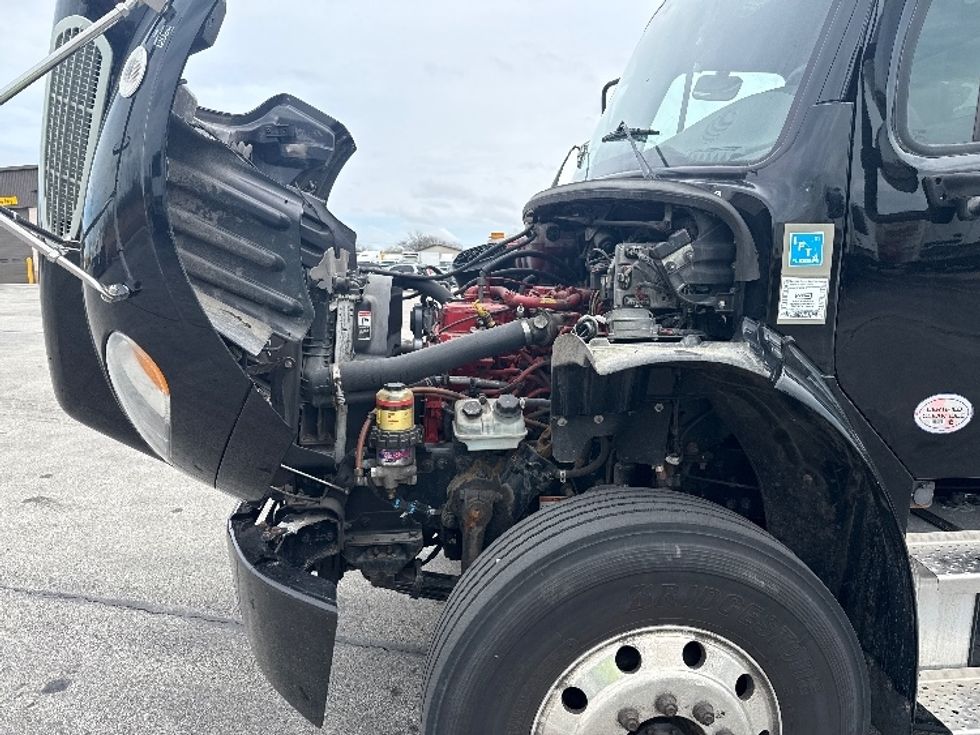 Refrigerated Truck-Light and Medium Duty Trucks-Freightliner-2021-M2-La Porte-IN-122,561\n\t\tmiles-$ 82,250 - Image 24