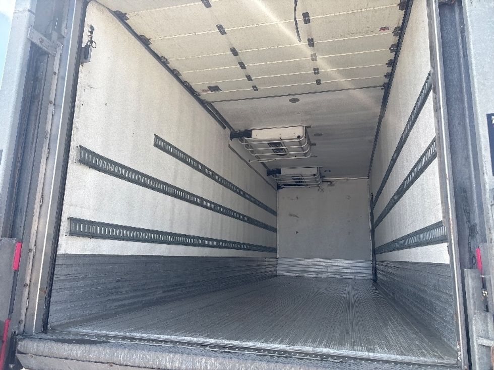 Refrigerated Truck-Light and Medium Duty Trucks-Freightliner-2021-M2-Lansing-MI-232,478\n\t\tmiles-$ 45,750 - Image 11