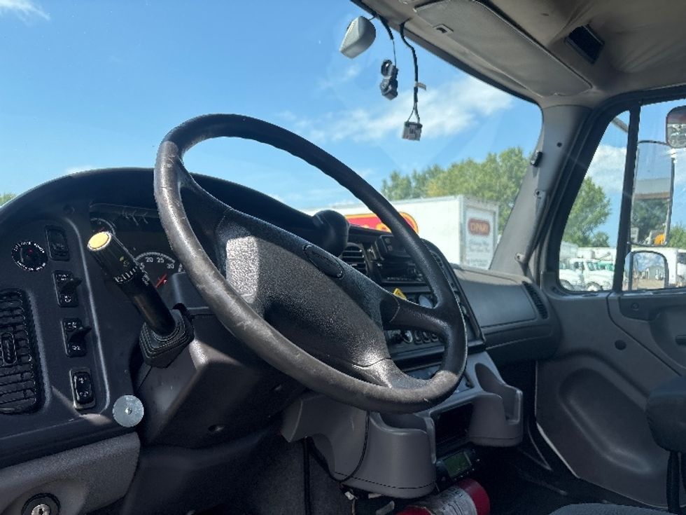 Refrigerated Truck-Light and Medium Duty Trucks-Freightliner-2021-M2-Lansing-MI-232,478\n\t\tmiles-$ 45,750 - Image 17