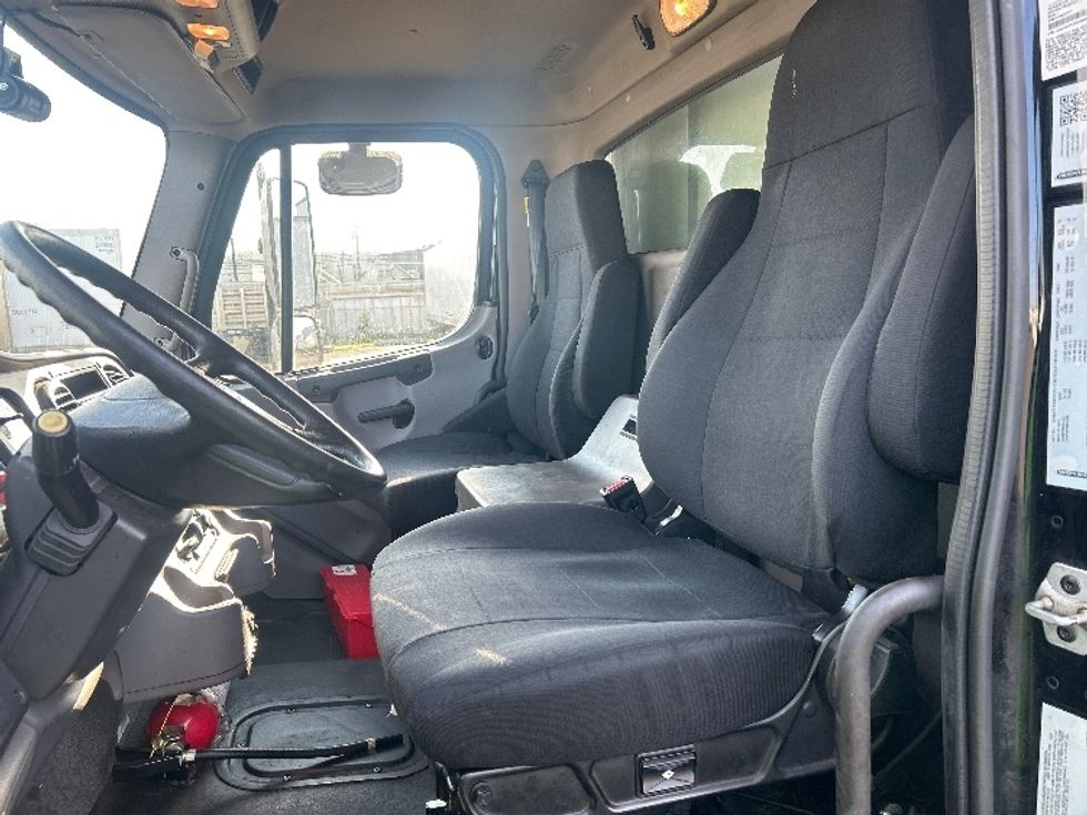 Refrigerated Truck-Light and Medium Duty Trucks-Freightliner-2021-M2-Linden-NJ-138,484\n\t\tmiles-$ 80,000 - Image 19