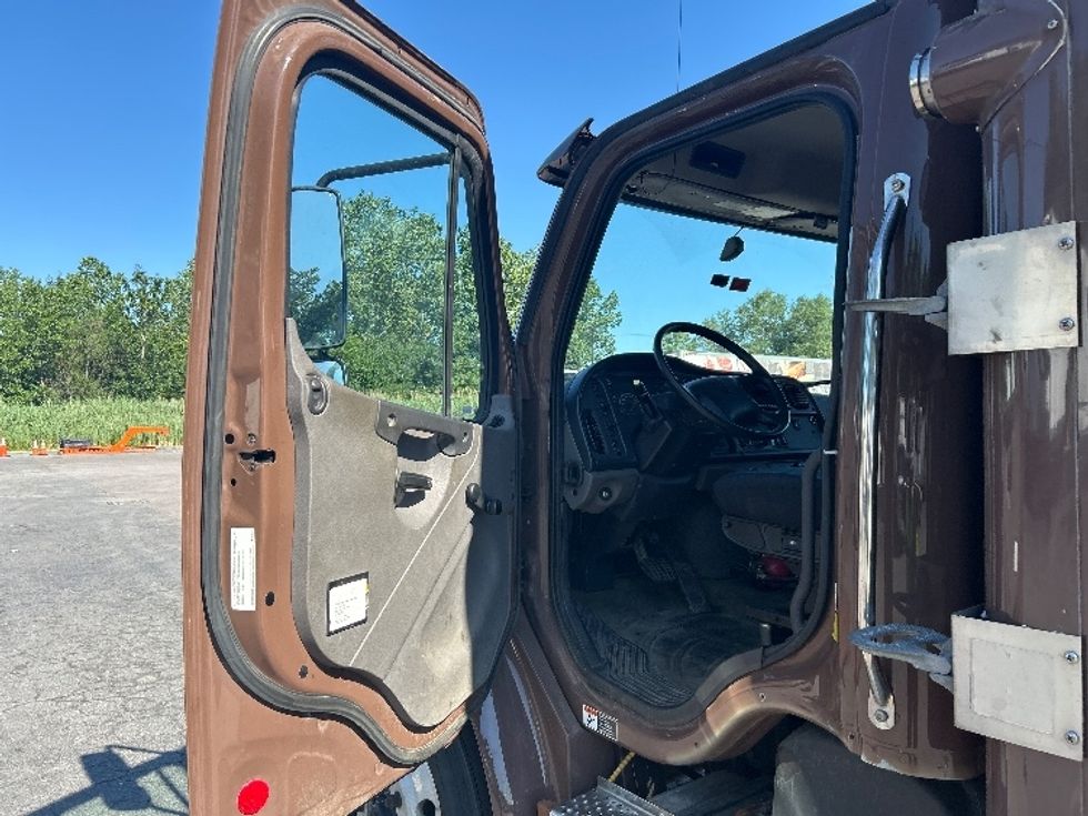 Refrigerated Truck-Light and Medium Duty Trucks-Freightliner-2021-M2-Liverpool-NY-191,783\n\t\tmiles-$ 36,000 - Image 16
