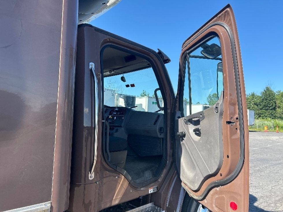 Refrigerated Truck-Light and Medium Duty Trucks-Freightliner-2021-M2-Liverpool-NY-191,783\n\t\tmiles-$ 36,000 - Image 20