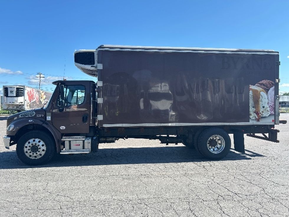 Refrigerated Truck-Light and Medium Duty Trucks-Freightliner-2021-M2-Liverpool-NY-191,783\n\t\tmiles-$ 36,000 - Image 4