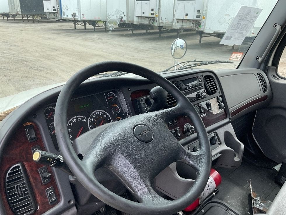 Refrigerated Truck-Light and Medium Duty Trucks-Freightliner-2021-M2-Londonderry-NH-258,691\n\t\tmiles-$ 38,000 - Image 17