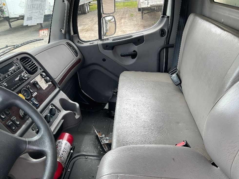 Refrigerated Truck-Light and Medium Duty Trucks-Freightliner-2021-M2-Londonderry-NH-258,691\n\t\tmiles-$ 38,000 - Image 19
