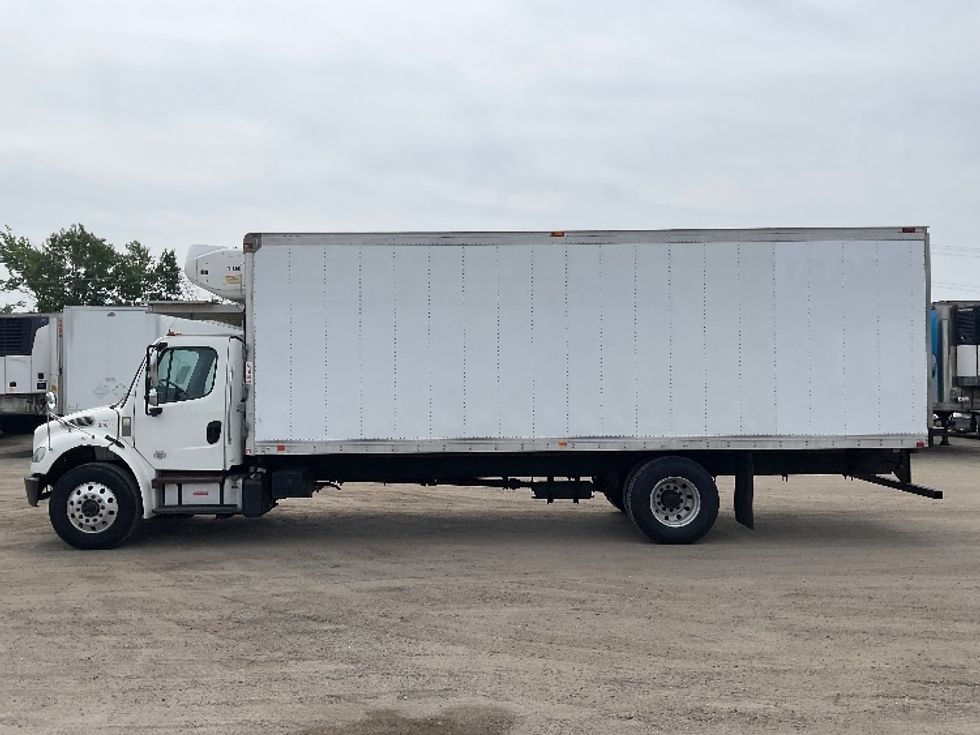 Refrigerated Truck-Light and Medium Duty Trucks-Freightliner-2021-M2-Londonderry-NH-258,691\n\t\tmiles-$ 38,000 - Image 4