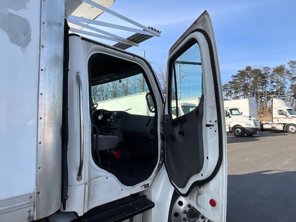 Refrigerated Truck-Light and Medium Duty Trucks-Freightliner-2021-M2-Manassas-VA-224,058\n\t\tmiles-$ 59,500 - Image 20