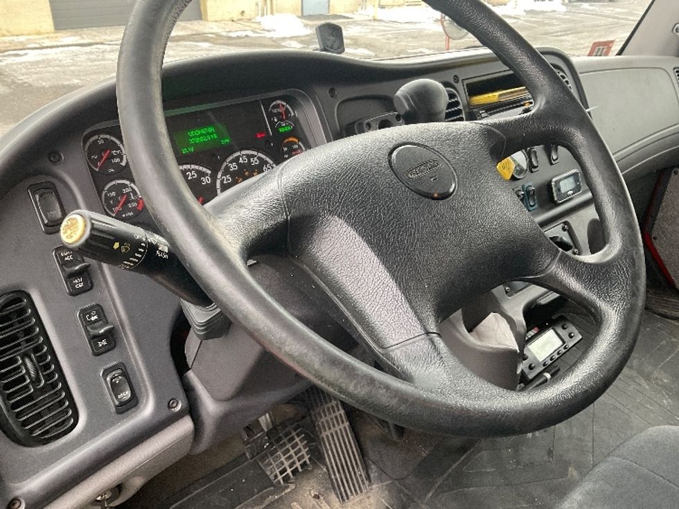 Refrigerated Truck-Light and Medium Duty Trucks-Freightliner-2021-M2-Millville-NJ-372,682\n\t\tmiles-$ 26,000 - Image 17