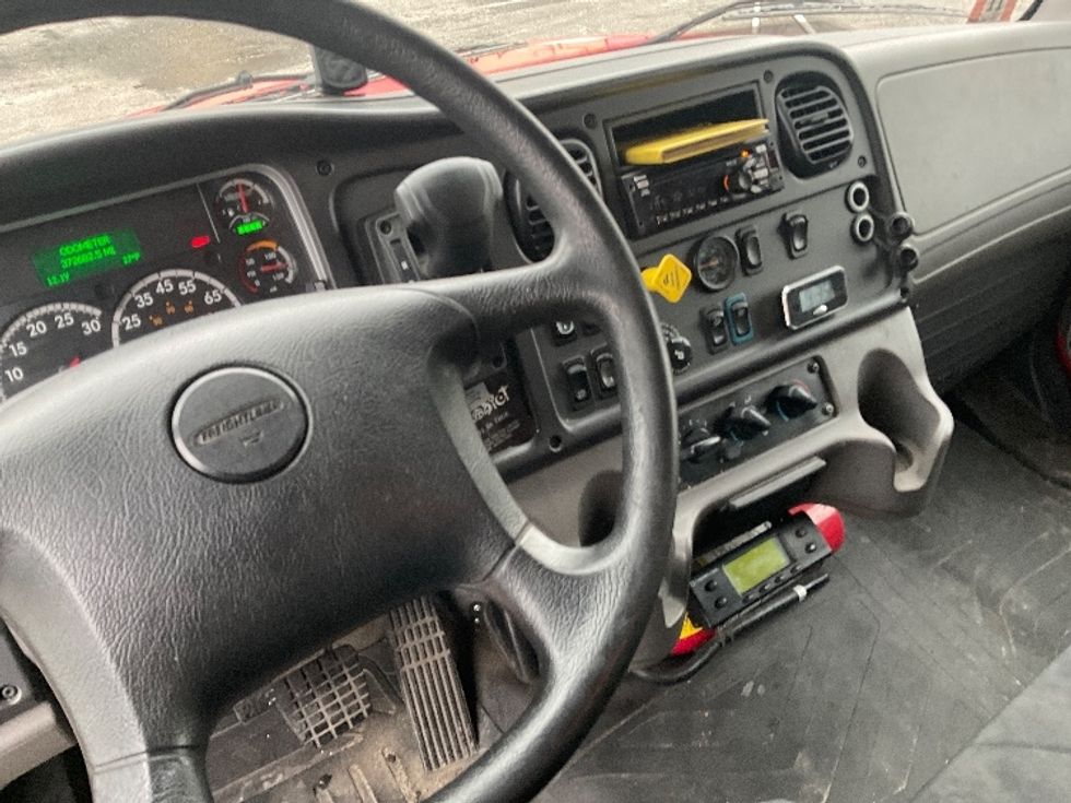 Refrigerated Truck-Light and Medium Duty Trucks-Freightliner-2021-M2-Millville-NJ-372,682\n\t\tmiles-$ 26,000 - Image 18