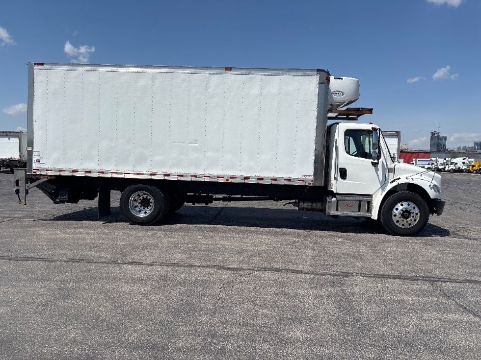 Refrigerated Truck-Light and Medium Duty Trucks-Freightliner-2021-M2-Mississauga-ON-168,688\n\t\tkm-$ 87,500 - Image 15