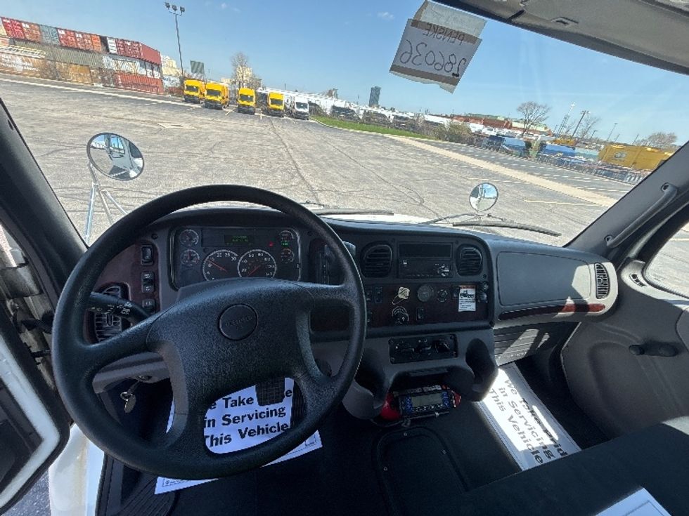 Refrigerated Truck-Light and Medium Duty Trucks-Freightliner-2021-M2-Mississauga-ON-168,688\n\t\tkm-$ 87,500 - Image 18