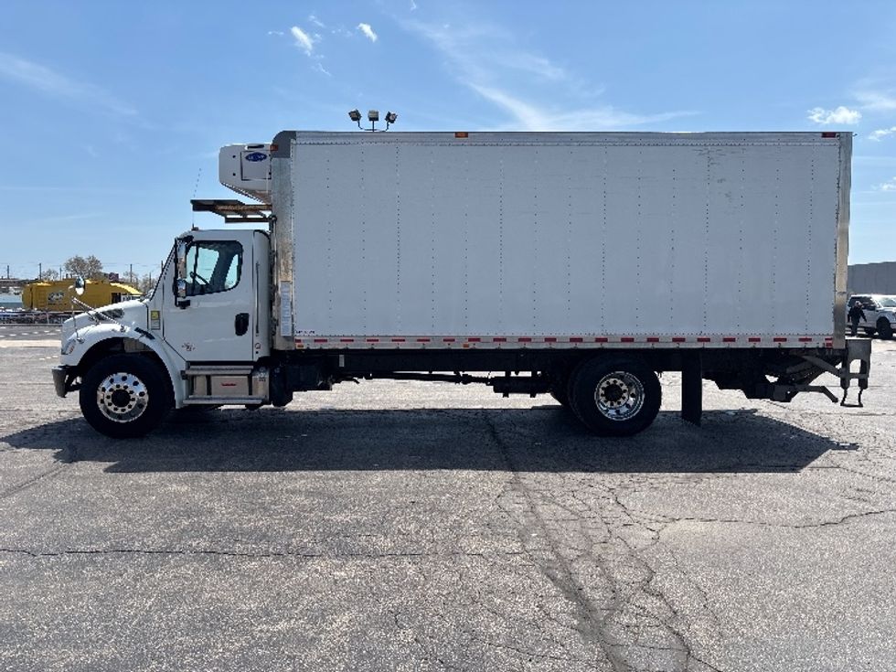 Refrigerated Truck-Light and Medium Duty Trucks-Freightliner-2021-M2-Mississauga-ON-168,688\n\t\tkm-$ 87,500 - Image 4