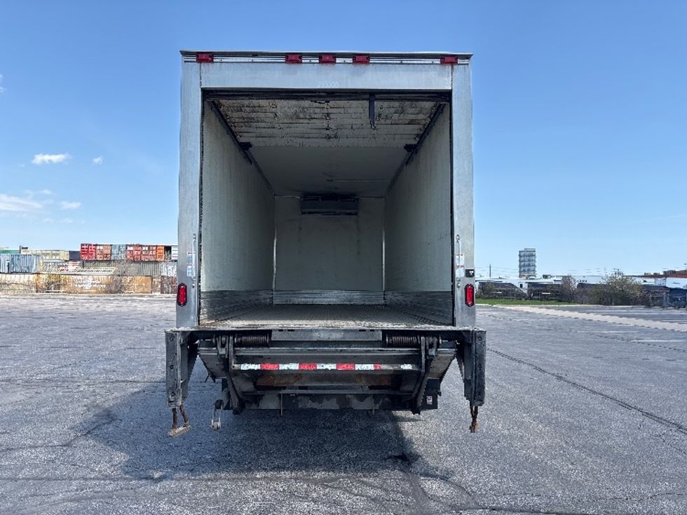 Refrigerated Truck-Light and Medium Duty Trucks-Freightliner-2021-M2-Mississauga-ON-168,688\n\t\tkm-$ 87,500 - Image 8
