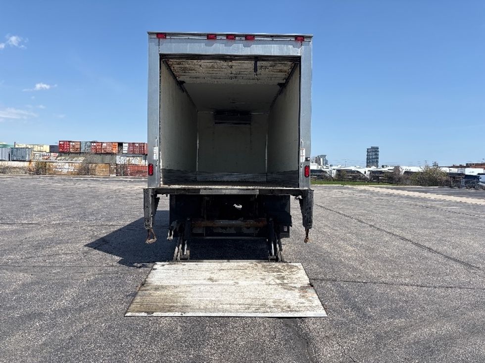 Refrigerated Truck-Light and Medium Duty Trucks-Freightliner-2021-M2-Mississauga-ON-168,688\n\t\tkm-$ 87,500 - Image 9