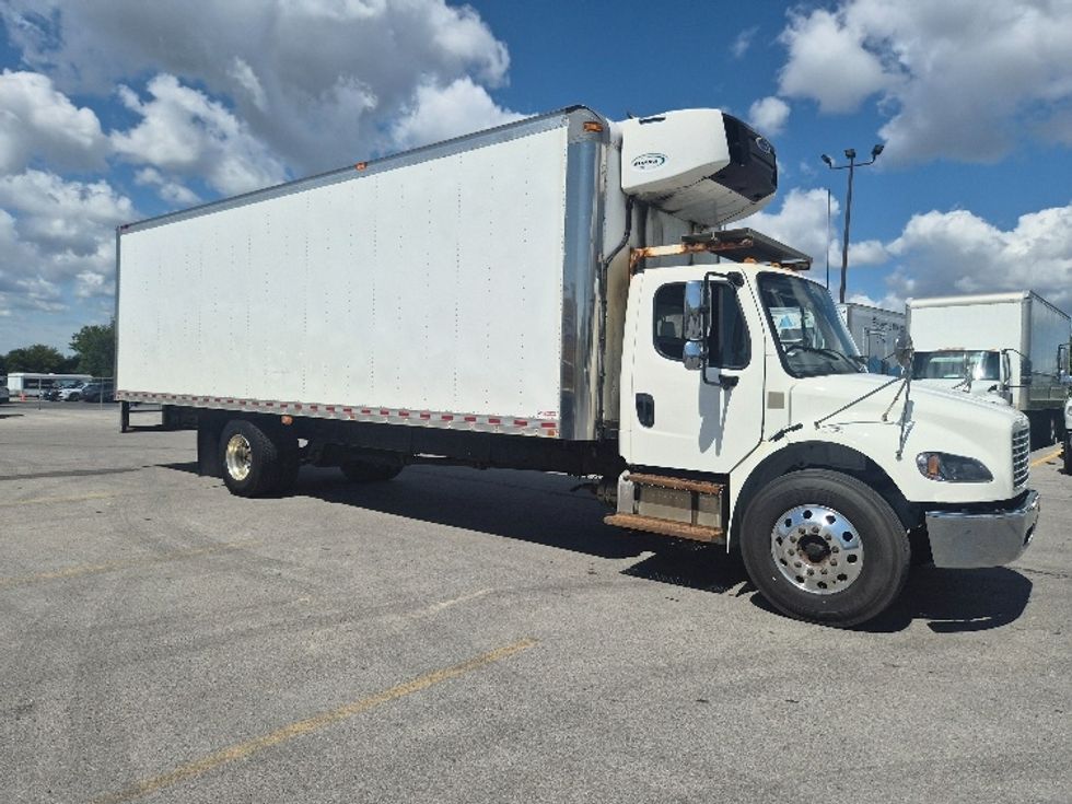 Refrigerated Truck-Light and Medium Duty Trucks-Freightliner-2021-M2-Mississauga-ON-418,625\n\t\tkm-$ 61,000 - Image 1