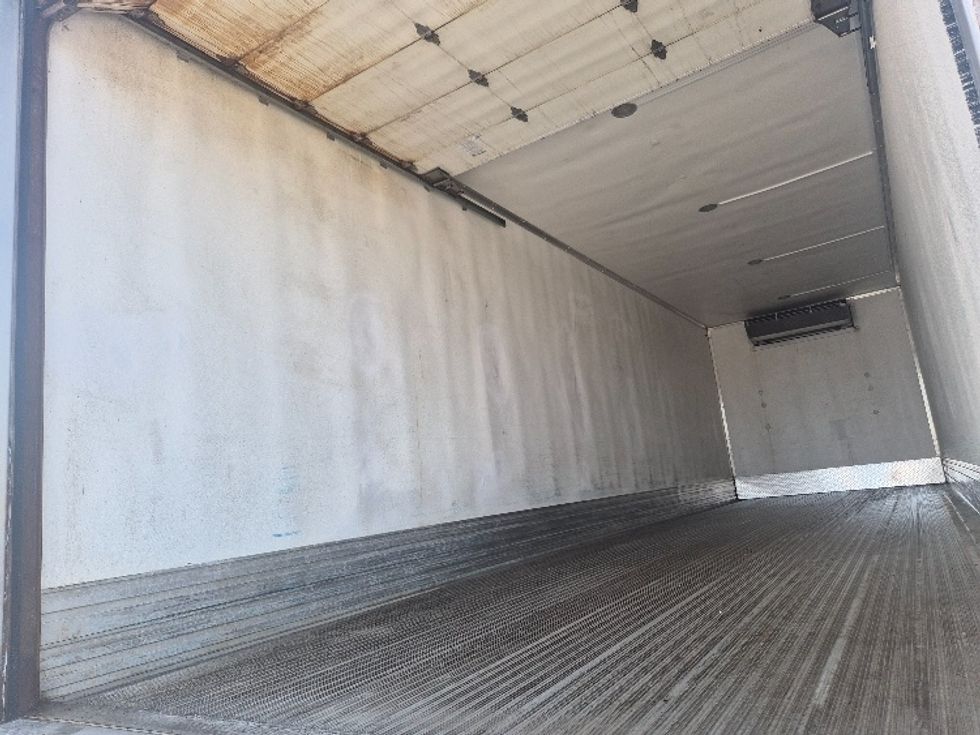 Refrigerated Truck-Light and Medium Duty Trucks-Freightliner-2021-M2-Mississauga-ON-418,625\n\t\tkm-$ 61,000 - Image 10