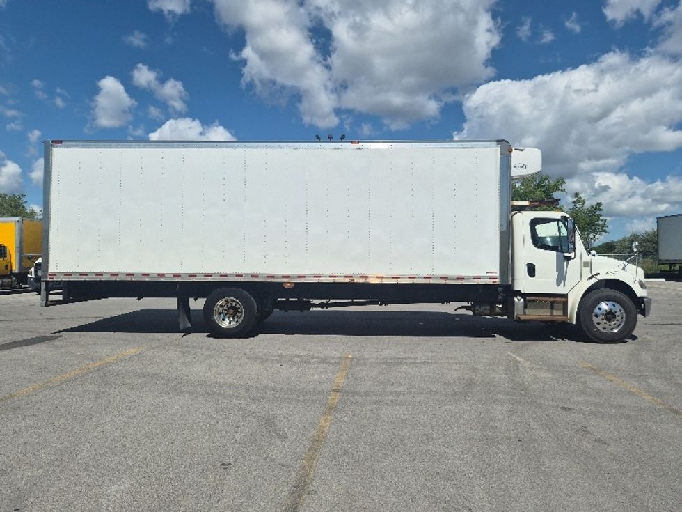 Refrigerated Truck-Light and Medium Duty Trucks-Freightliner-2021-M2-Mississauga-ON-418,625\n\t\tkm-$ 61,000 - Image 14