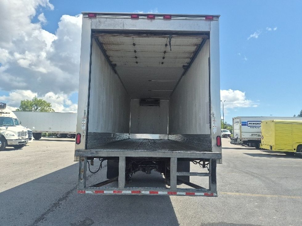 Refrigerated Truck-Light and Medium Duty Trucks-Freightliner-2021-M2-Mississauga-ON-418,625\n\t\tkm-$ 61,000 - Image 8