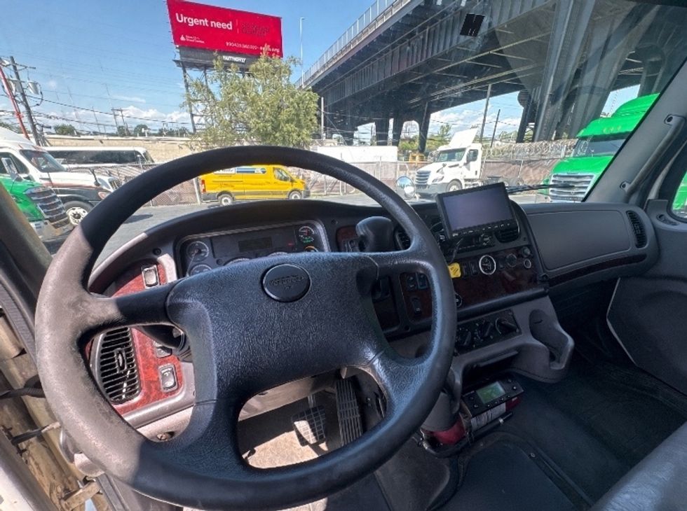Refrigerated Truck-Light and Medium Duty Trucks-Freightliner-2021-M2-North Bergen-NJ-145,539\n\t\tmiles-$ 64,500 - Image 18