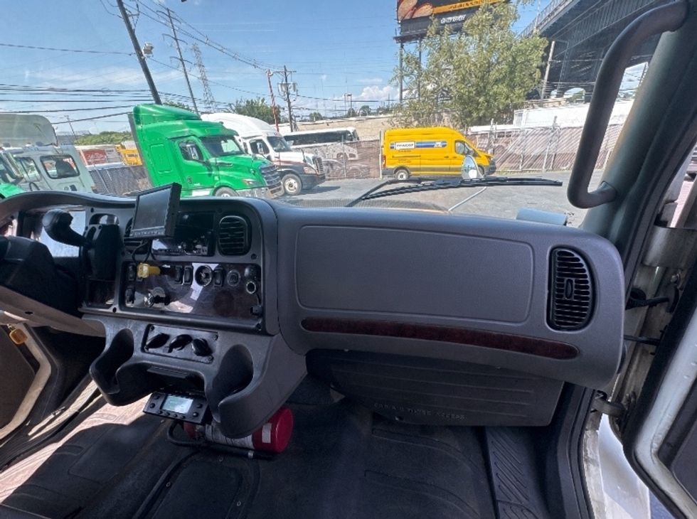 Refrigerated Truck-Light and Medium Duty Trucks-Freightliner-2021-M2-North Bergen-NJ-145,539\n\t\tmiles-$ 64,500 - Image 21