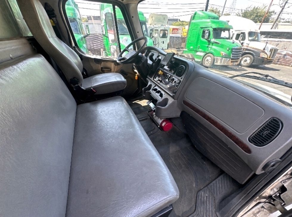Refrigerated Truck-Light and Medium Duty Trucks-Freightliner-2021-M2-North Bergen-NJ-145,539\n\t\tmiles-$ 64,500 - Image 22