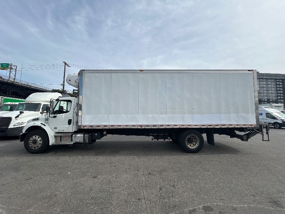 Refrigerated Truck-Light and Medium Duty Trucks-Freightliner-2021-M2-North Bergen-NJ-153,334\n\t\tmiles-$ 58,750 - Image 4